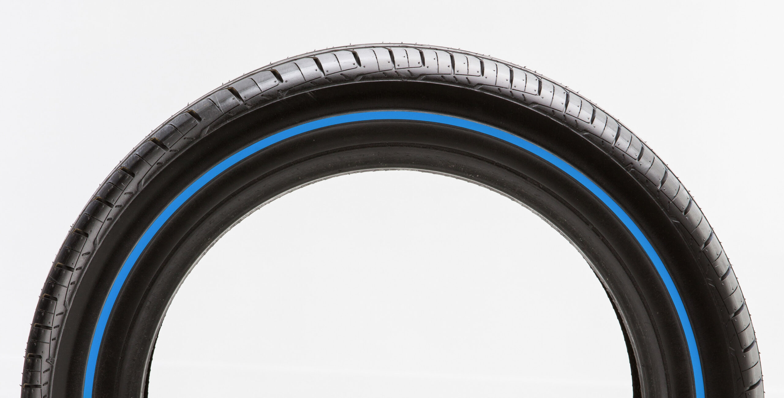 BUY A NEW DIAMOND BACK TOURING TIRE - Image 2